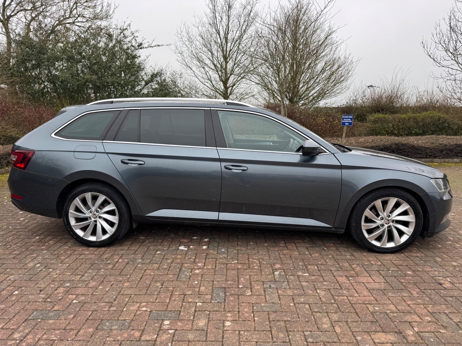 Used Skoda Superb 2017 for sale - 77794309: Photo 16