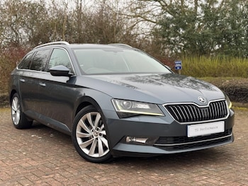 Used Skoda Superb 2017 for sale - 77794309: Photo