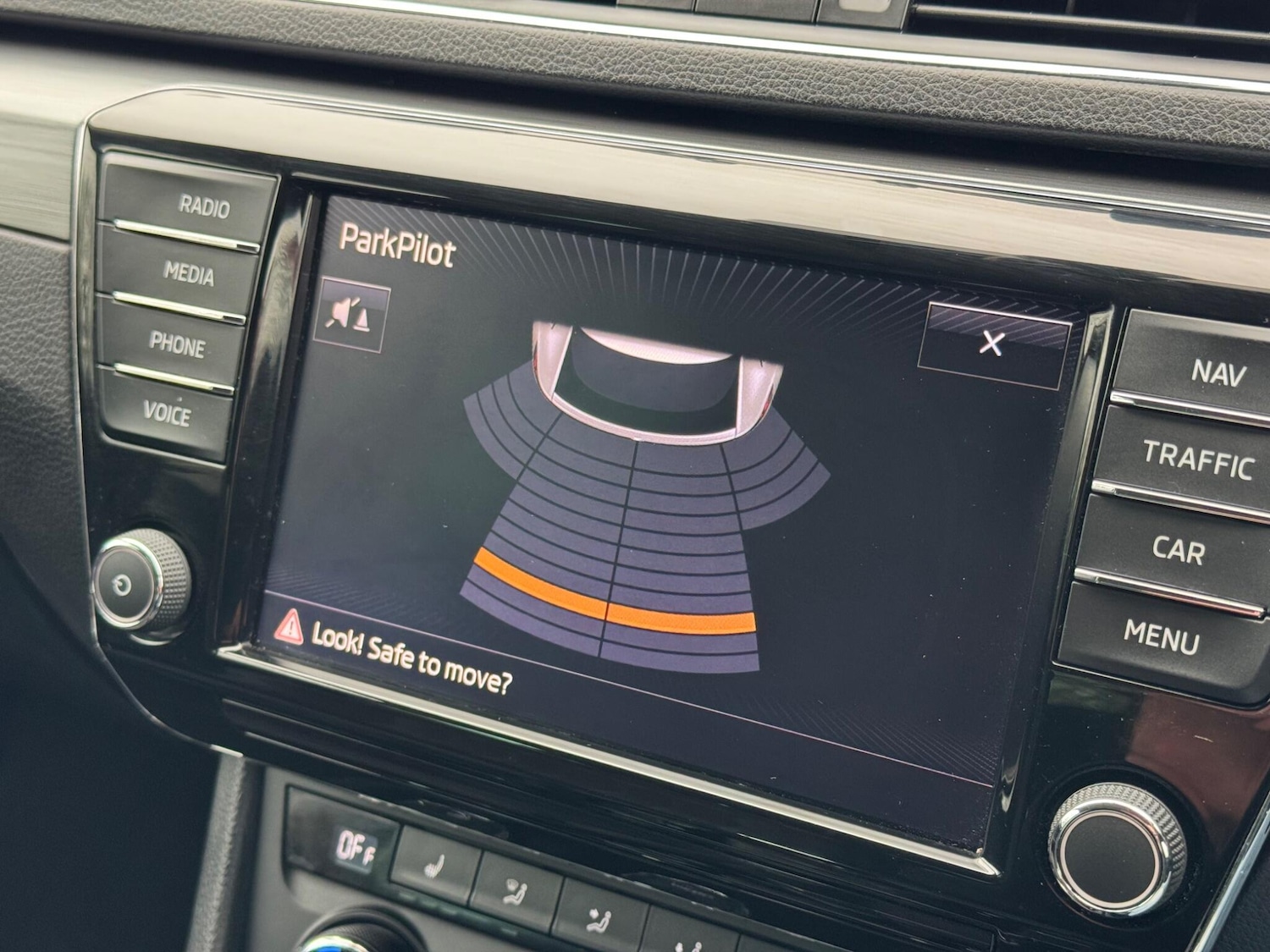 Used Skoda Superb 2017 for sale - 77794309: Photo 25