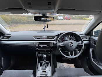 Used Skoda Superb 2017 for sale - 77794309: Photo