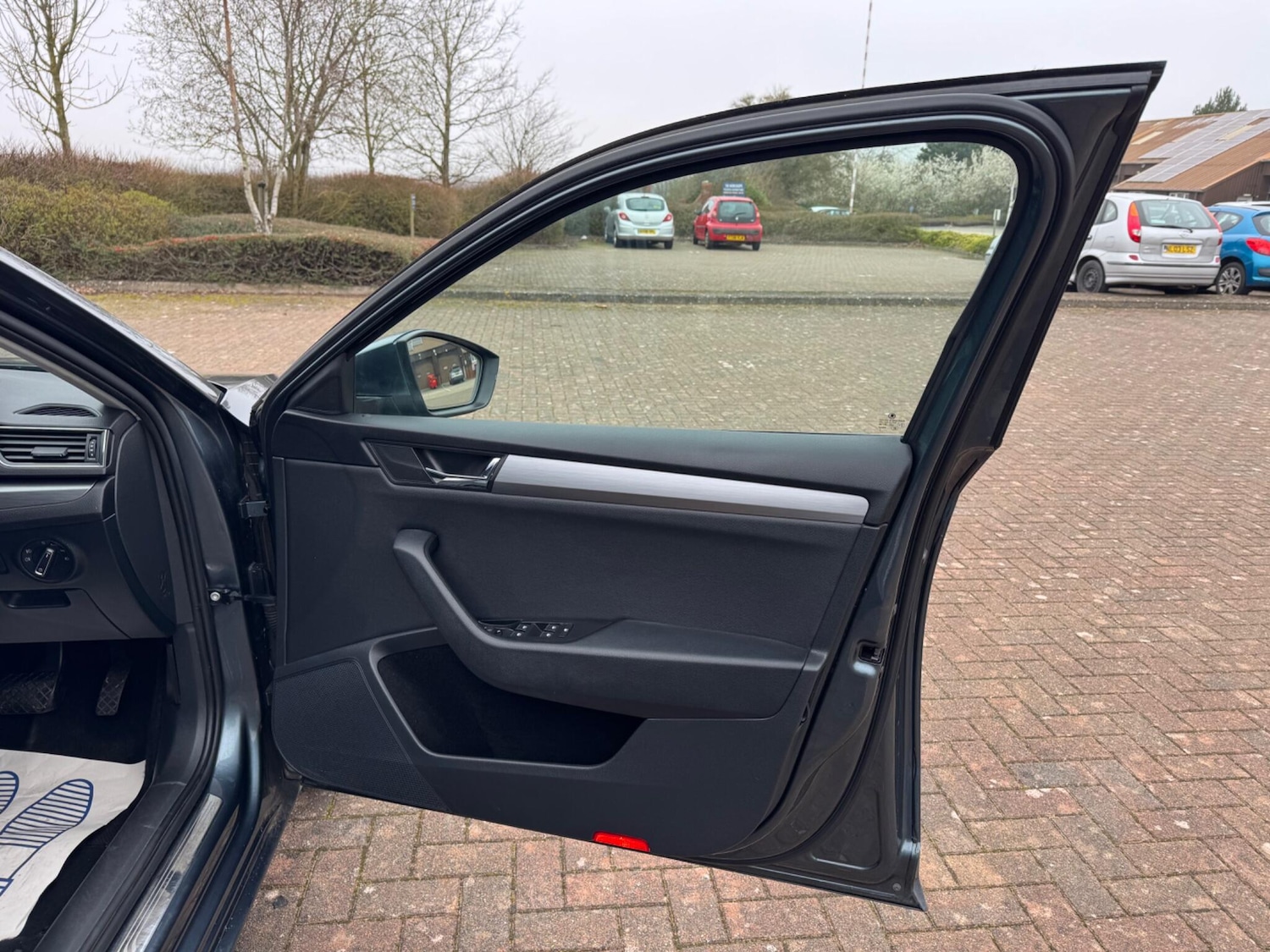 Used Skoda Superb 2017 for sale - 77794309: Photo 43