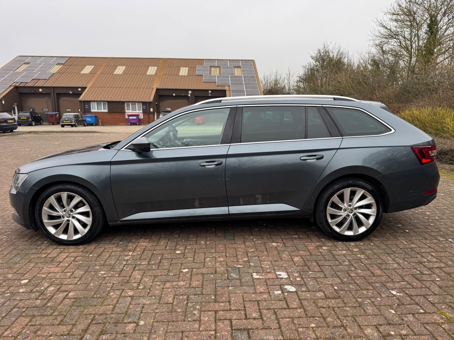 Used Skoda Superb 2017 for sale - 77794309: Photo 5