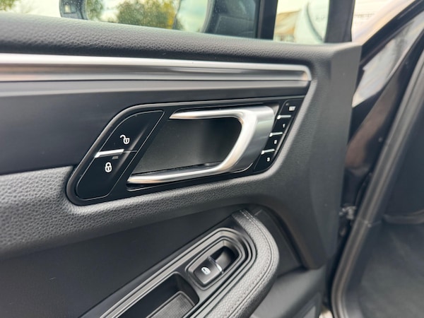 Used Porsche Macan 2018 for sale - 76270003: Photo 82