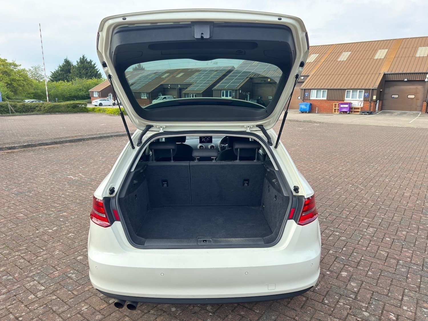 Vehicle 44
