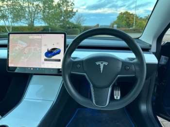 Used Tesla Model 3 2019 for sale - 72657985: Photo