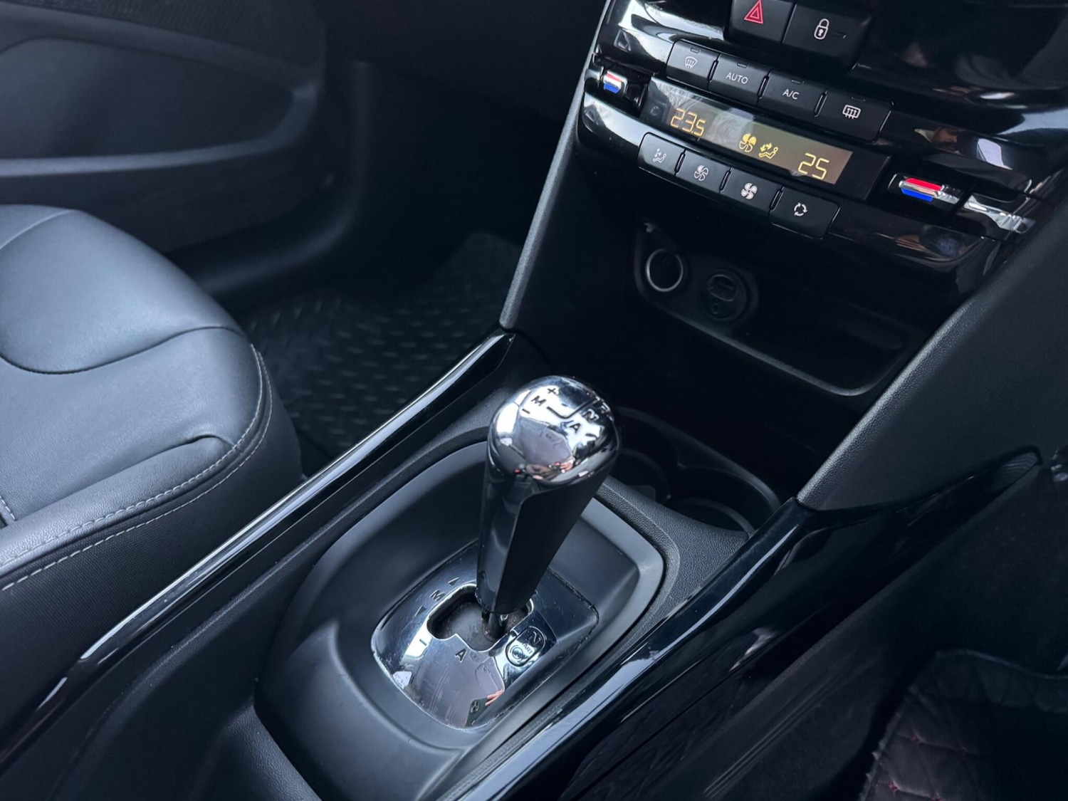 Used Peugeot 2008 2018 for sale - 77108854: Photo 29