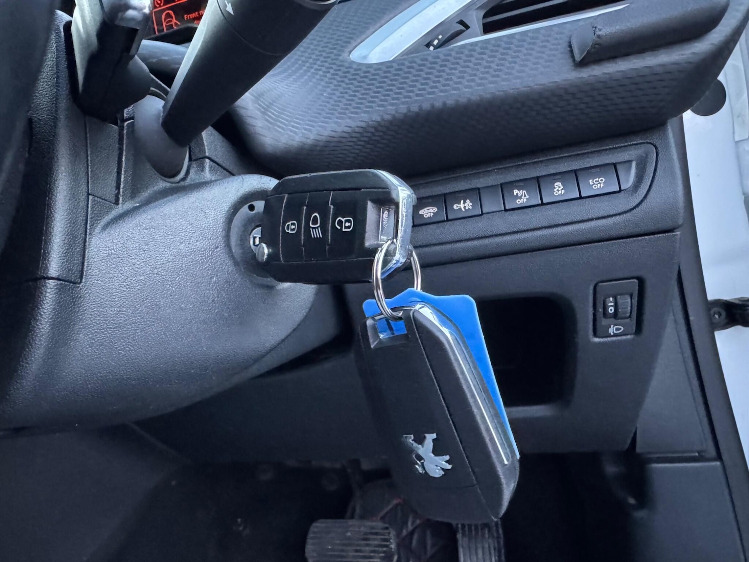 Used Peugeot 2008 2018 for sale - 77108854: Photo 31