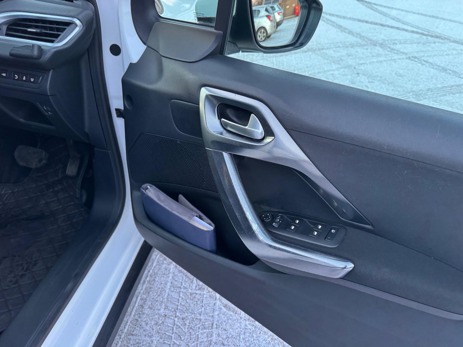 Used Peugeot 2008 2018 for sale - 77108854: Photo 45