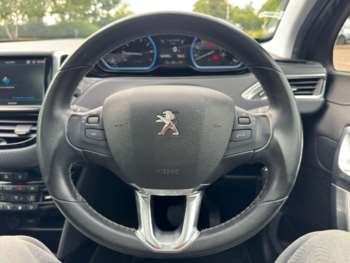 Used Peugeot 2008 2019 for sale - 74957870: Photo