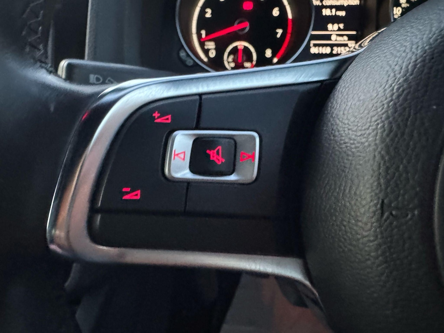 Used Volkswagen Scirocco 2014 for sale - 76990541: Photo 34