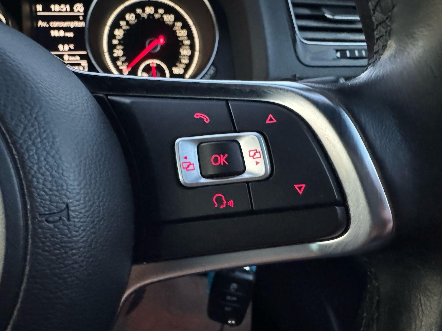 Used Volkswagen Scirocco 2014 for sale - 76990541: Photo 36