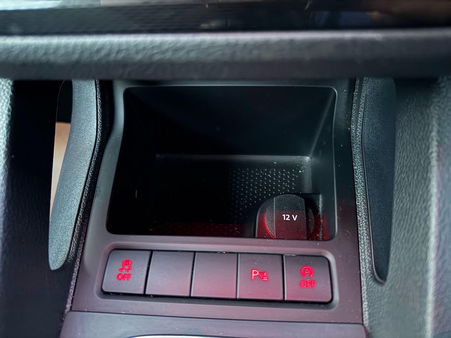 Used Volkswagen Scirocco 2014 for sale - 76990541: Photo 39