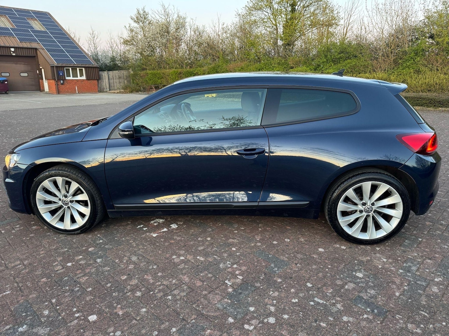 Used Volkswagen Scirocco 2014 for sale - 76990541: Photo 5
