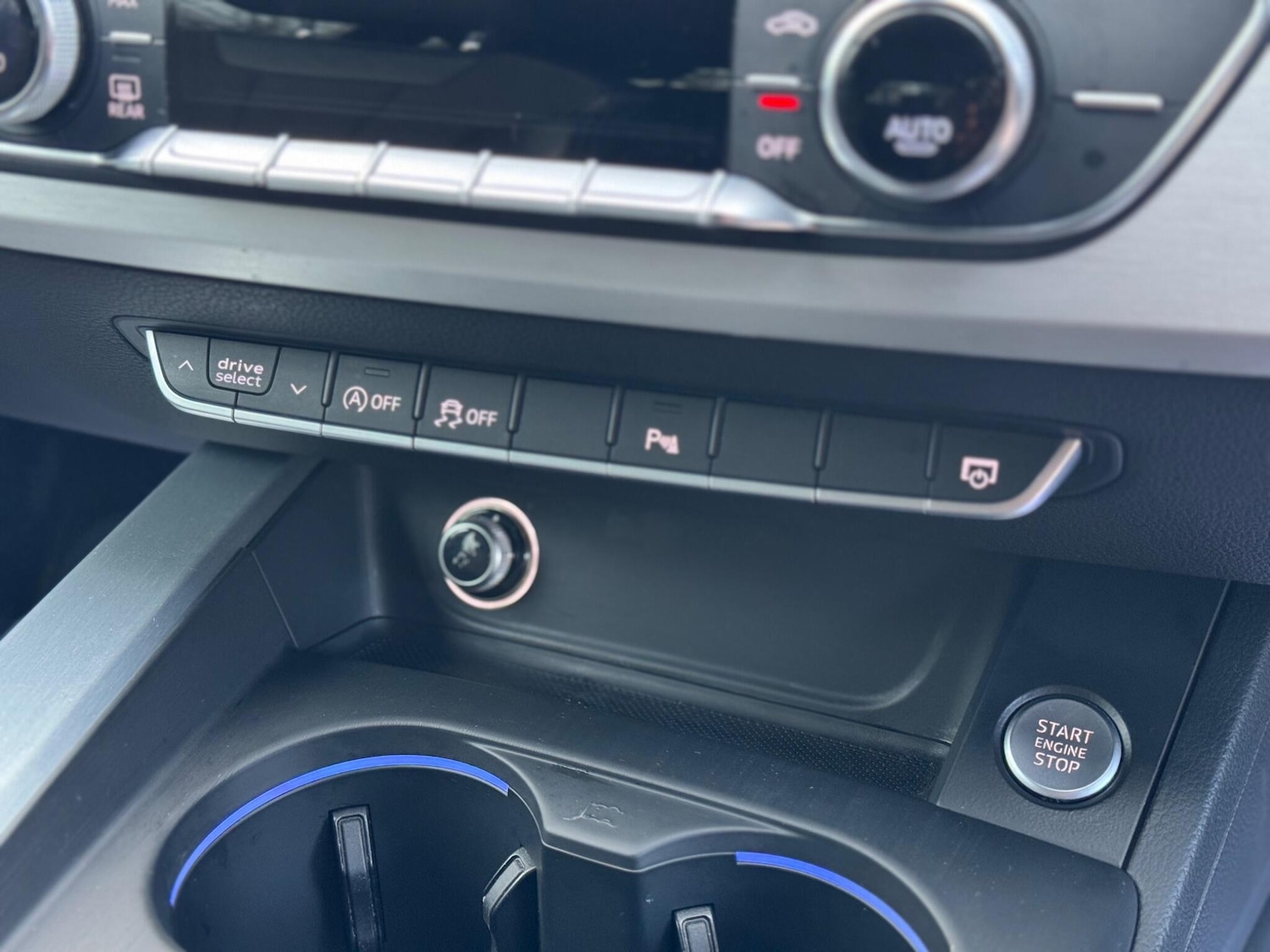 Used Audi A4 2016 for sale - 77439813: Photo 32