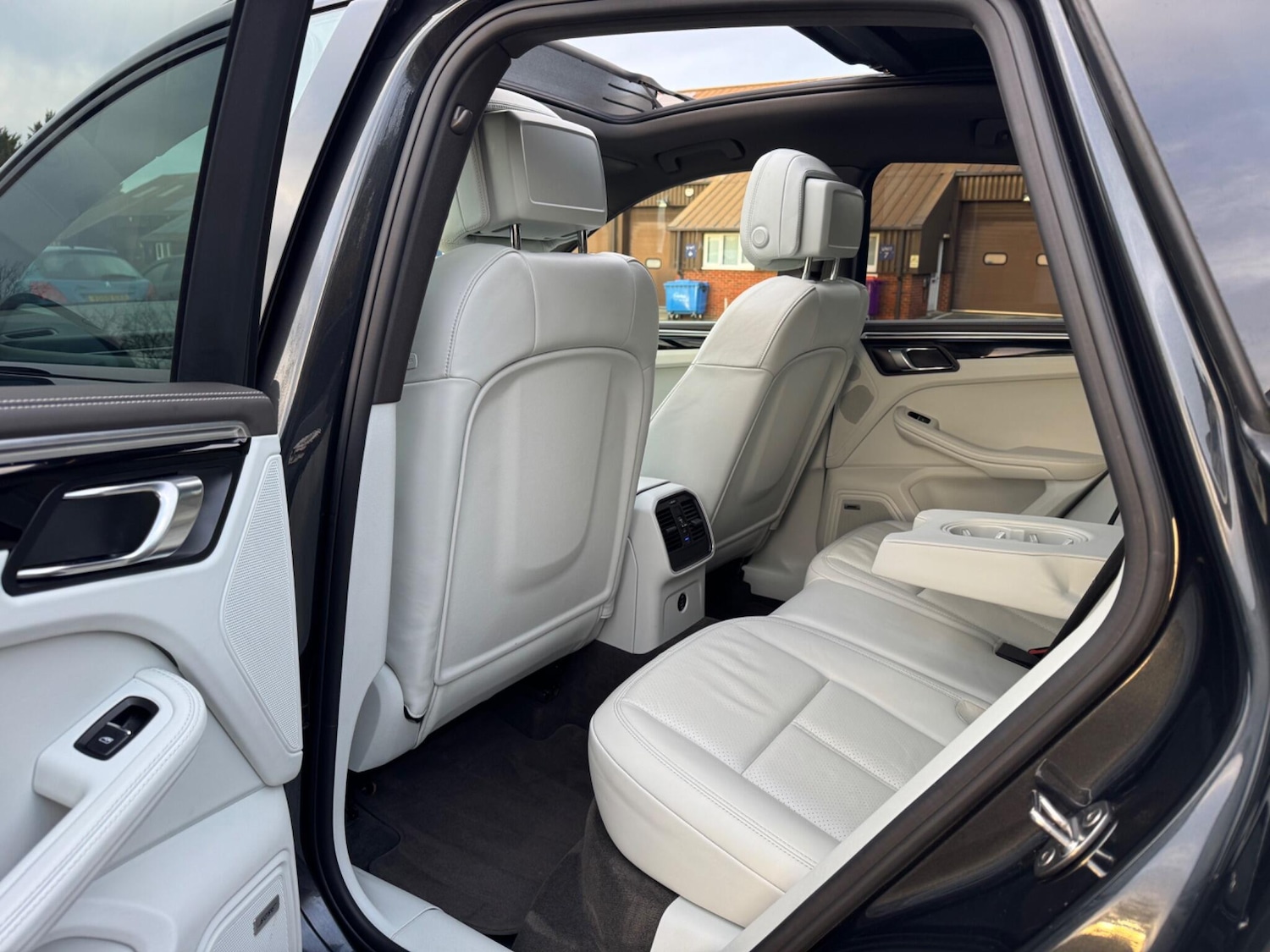 Used Porsche Macan for sale - 77320207: Photo 30