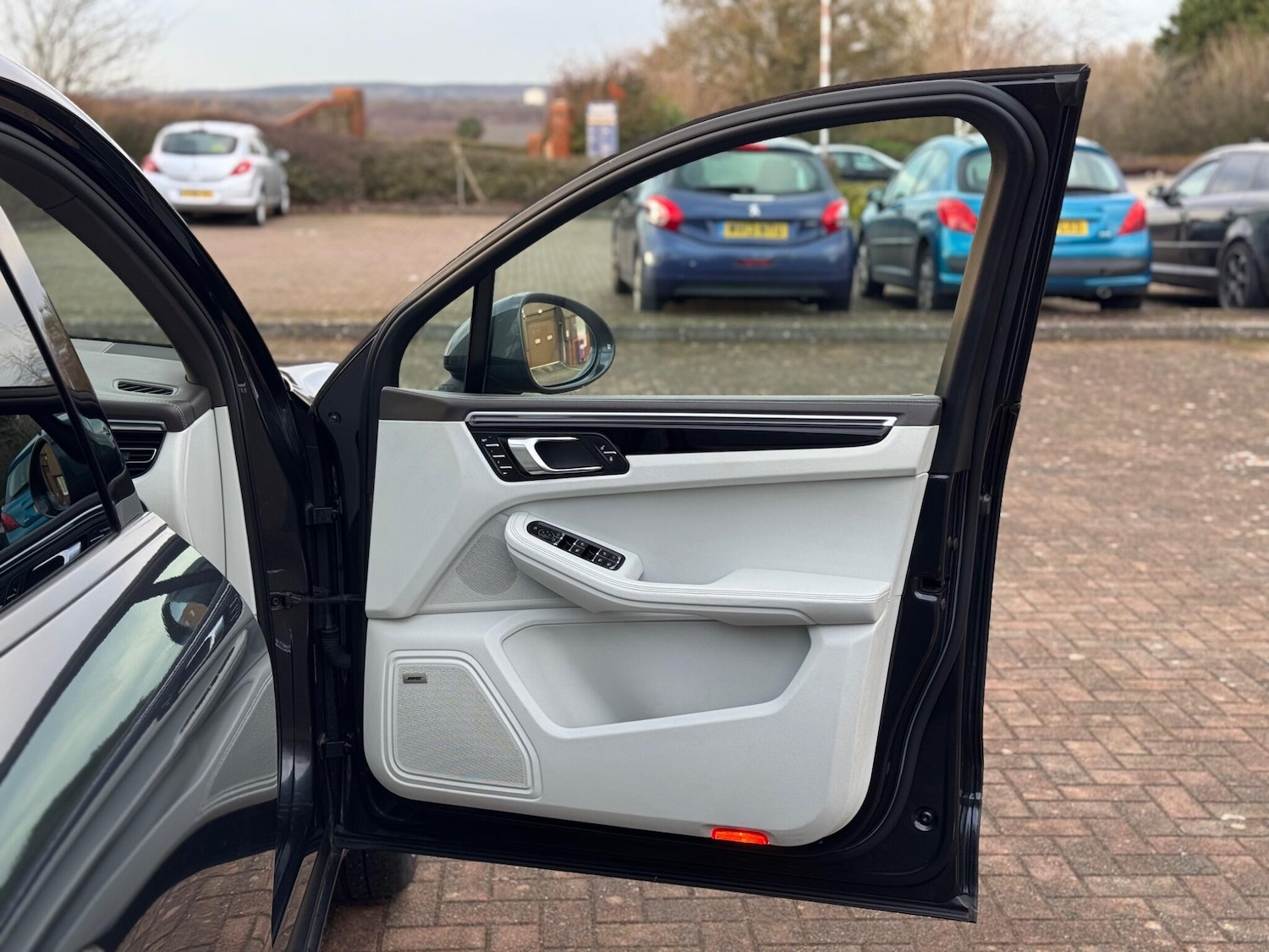 Used Porsche Macan for sale - 77320207: Photo 49