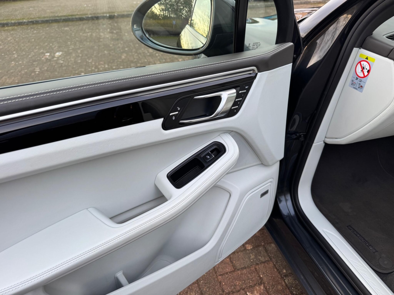 Used Porsche Macan for sale - 77320207: Photo 56