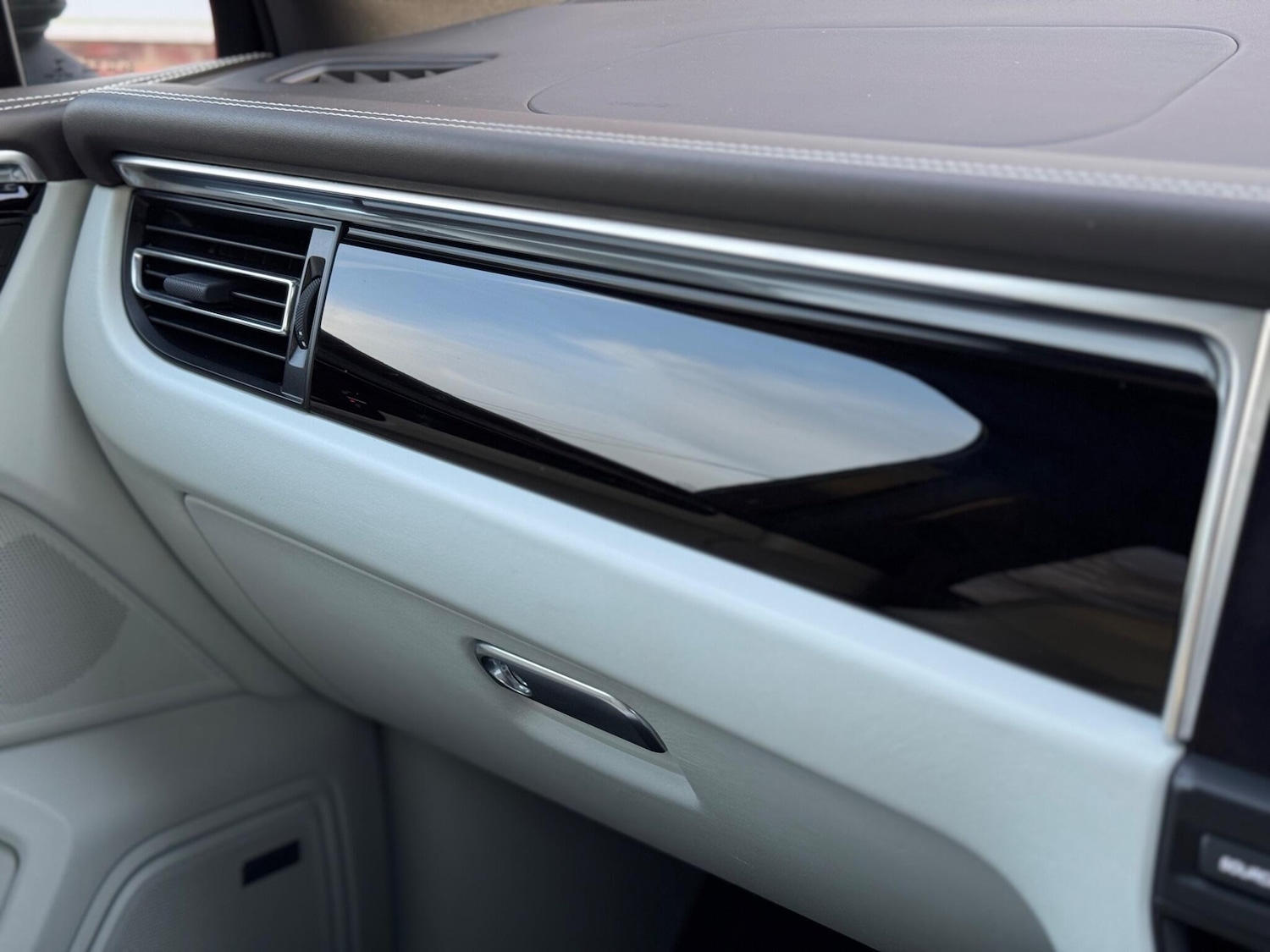 Used Porsche Macan 2019 for sale - 77320207: Photo 98