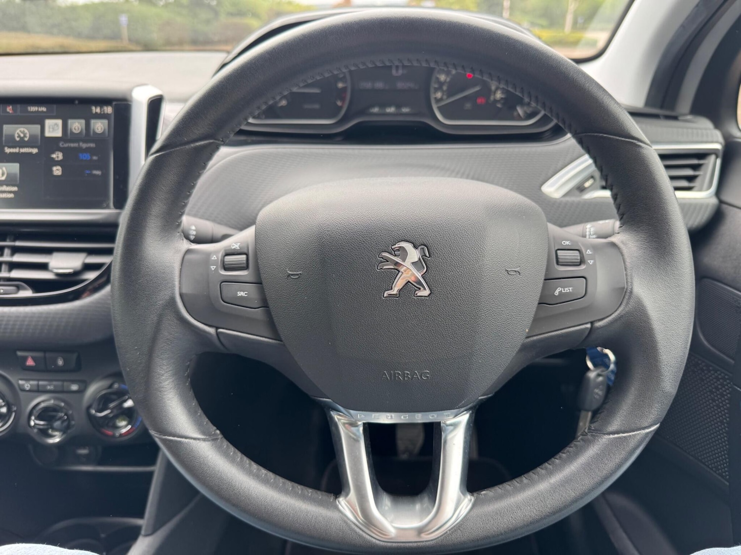 Used Peugeot 208 for sale - 76993617: Photo 24