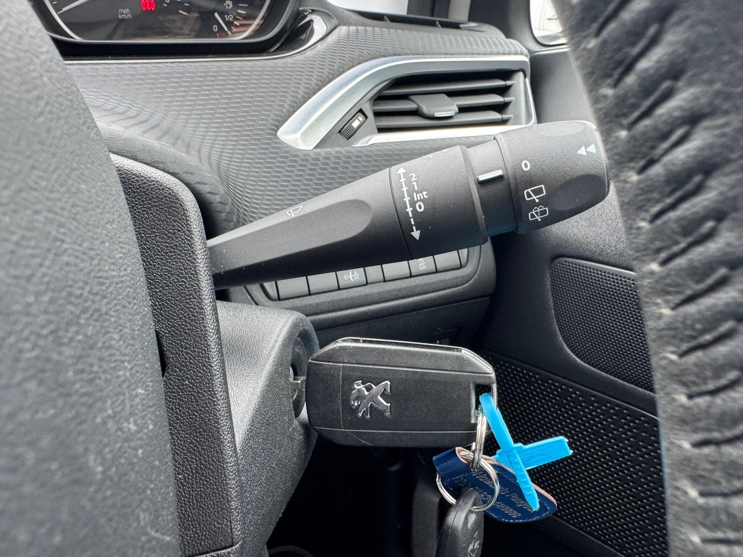 Used Peugeot 208 for sale - 76993617: Photo 28