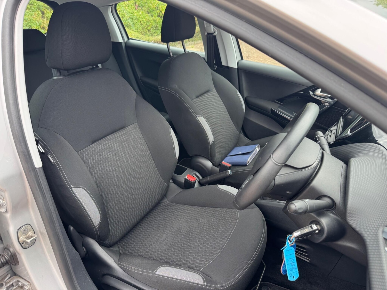 Used Peugeot 208 for sale - 76993617: Photo 36