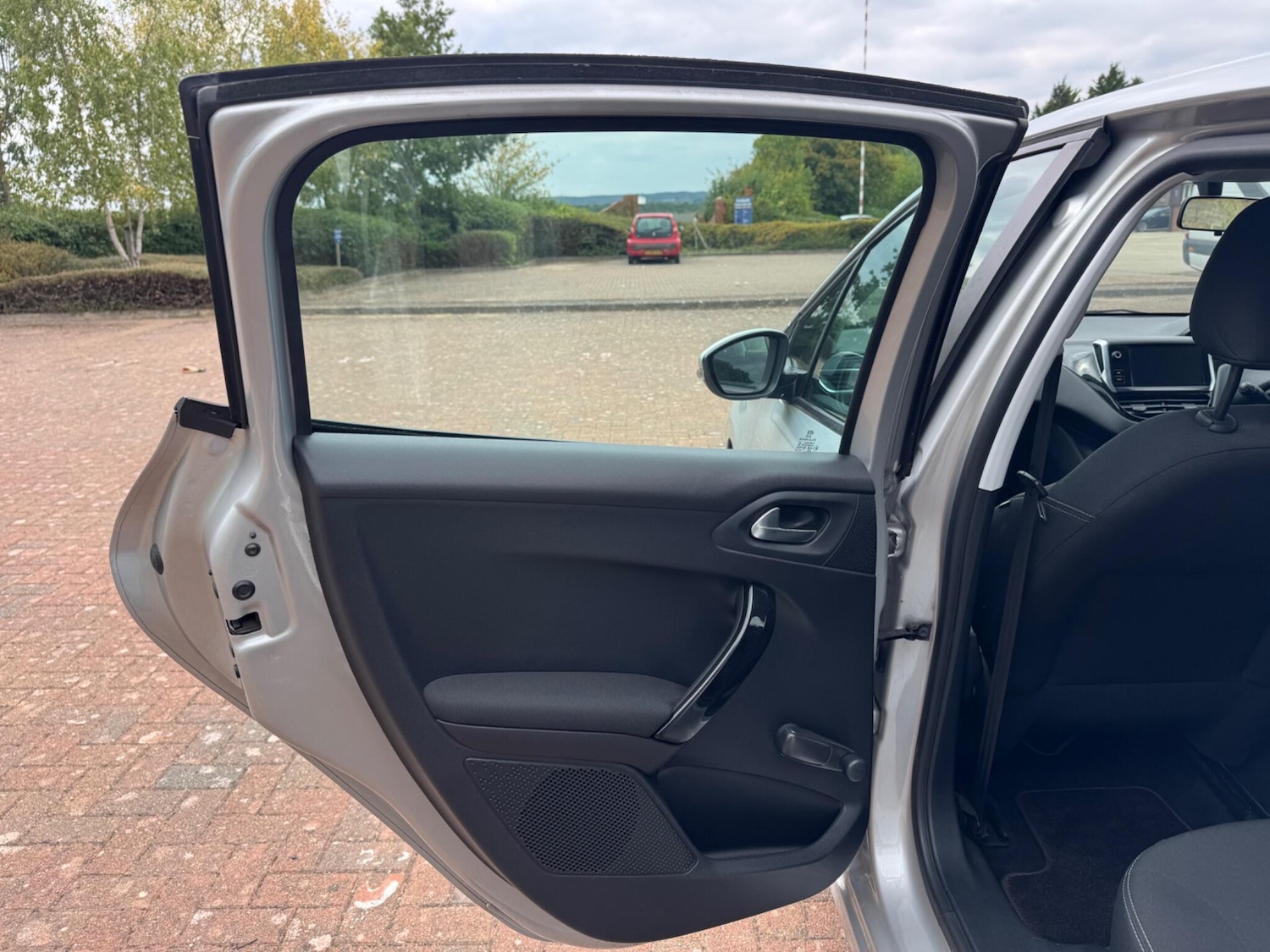 Used Peugeot 208 for sale - 76993617: Photo 51