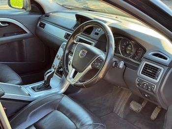 Used Volvo V70 2015 for sale - 78982160: Photo