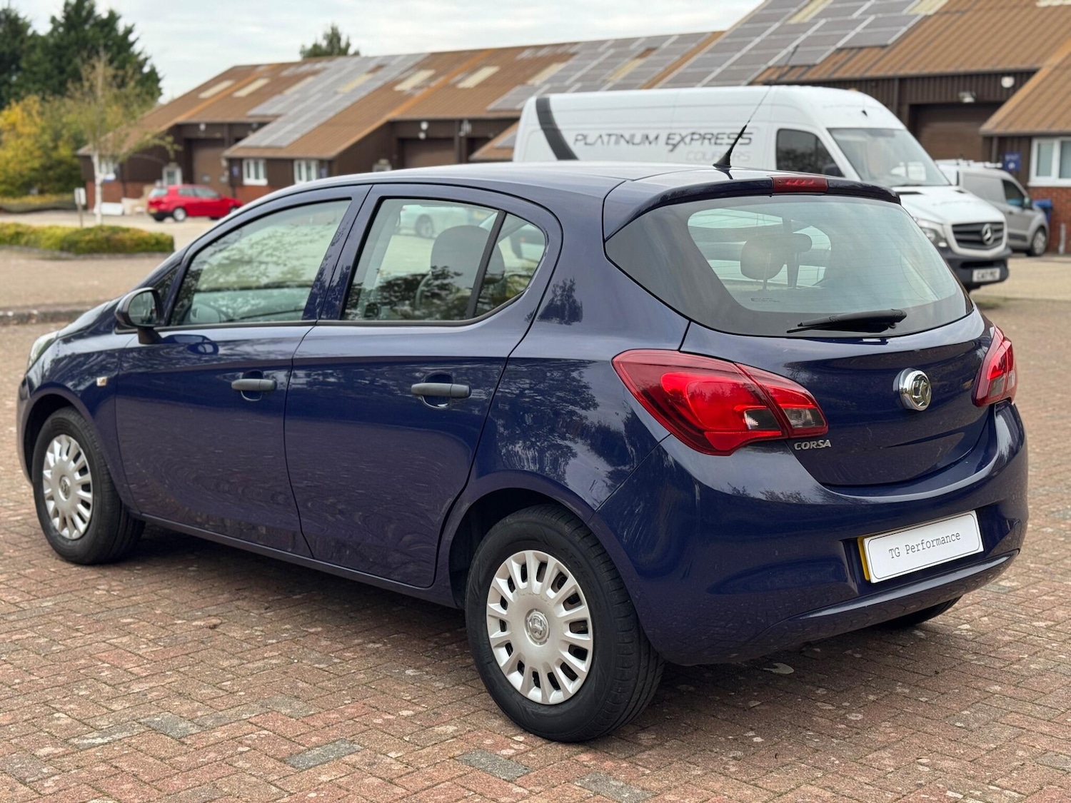 Used Vauxhall Corsa for sale - 76995383: Photo 2