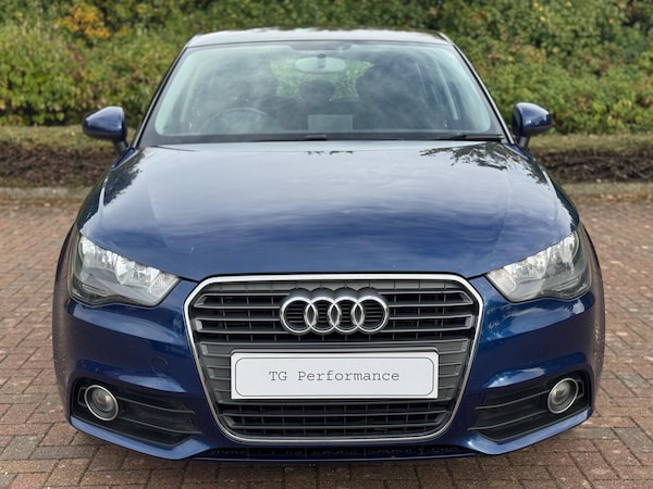 Used Audi A1 2013 for sale - 75707624: Photo 2
