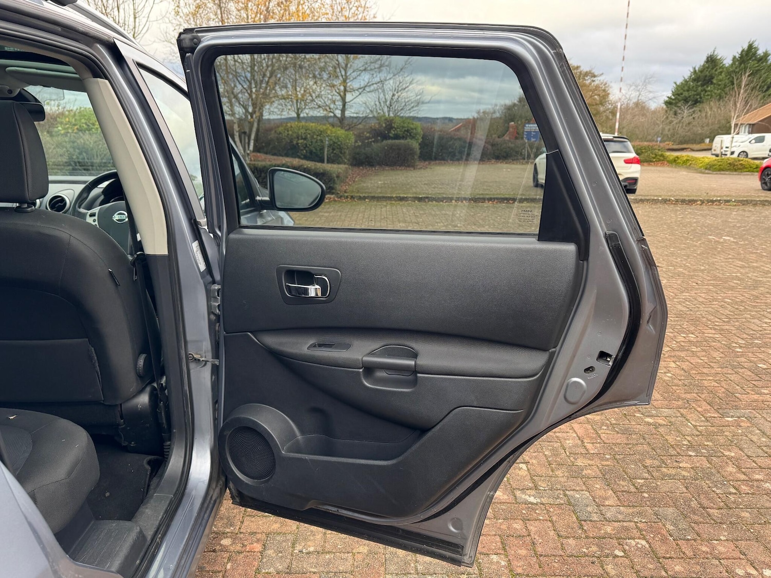 Used Nissan Qashqai+2 2010 for sale - 76657917: Photo 34