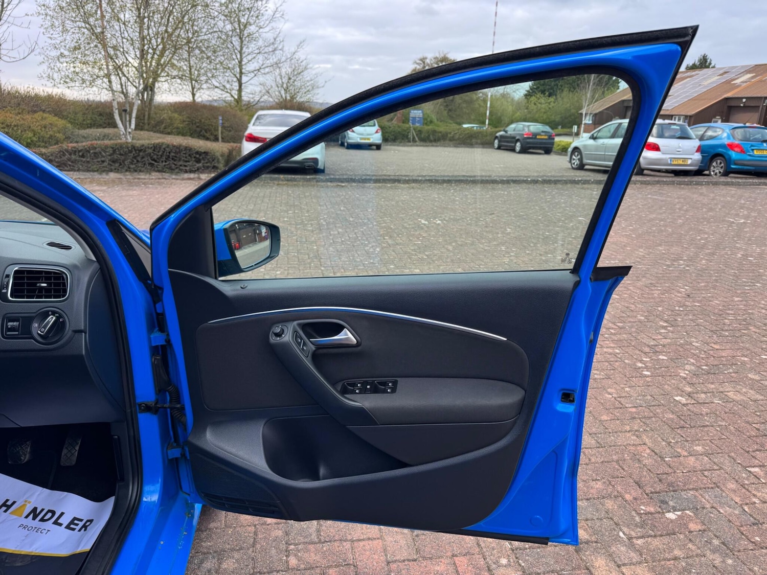 Used Volkswagen Polo 2014 for sale - 78100930: Photo 37