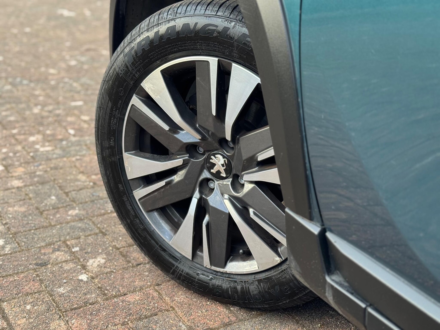 Used Peugeot 2008 2017 for sale - 78100938: Photo 11