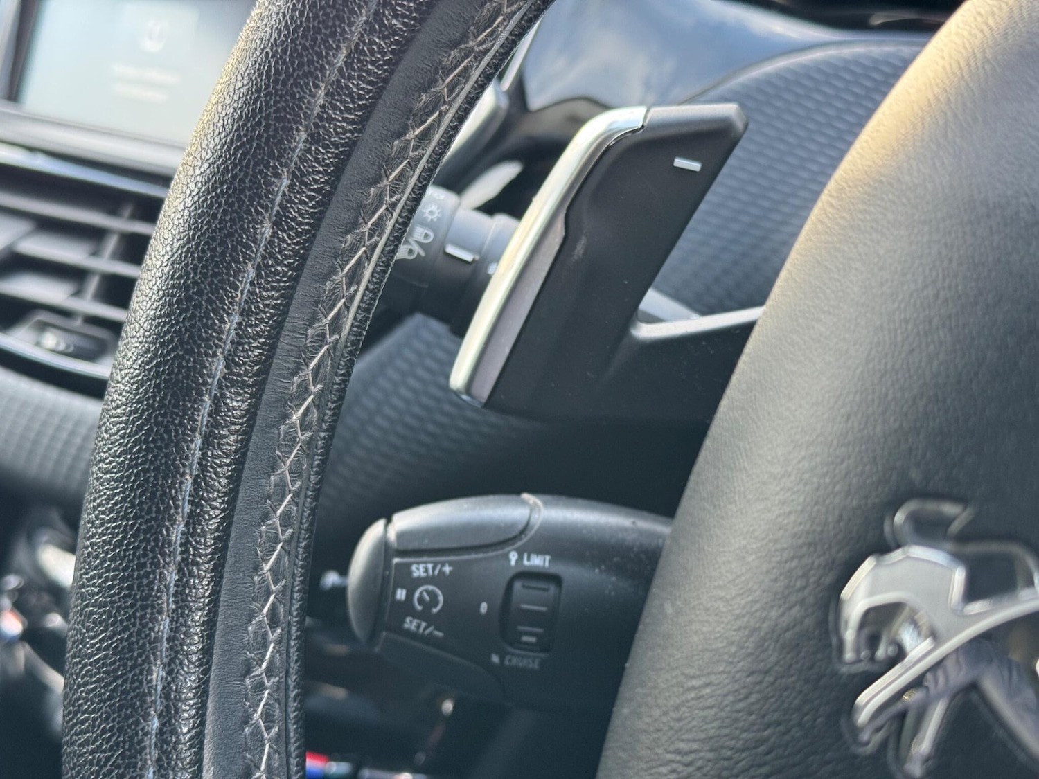 Used Peugeot 2008 2017 for sale - 78100938: Photo 22