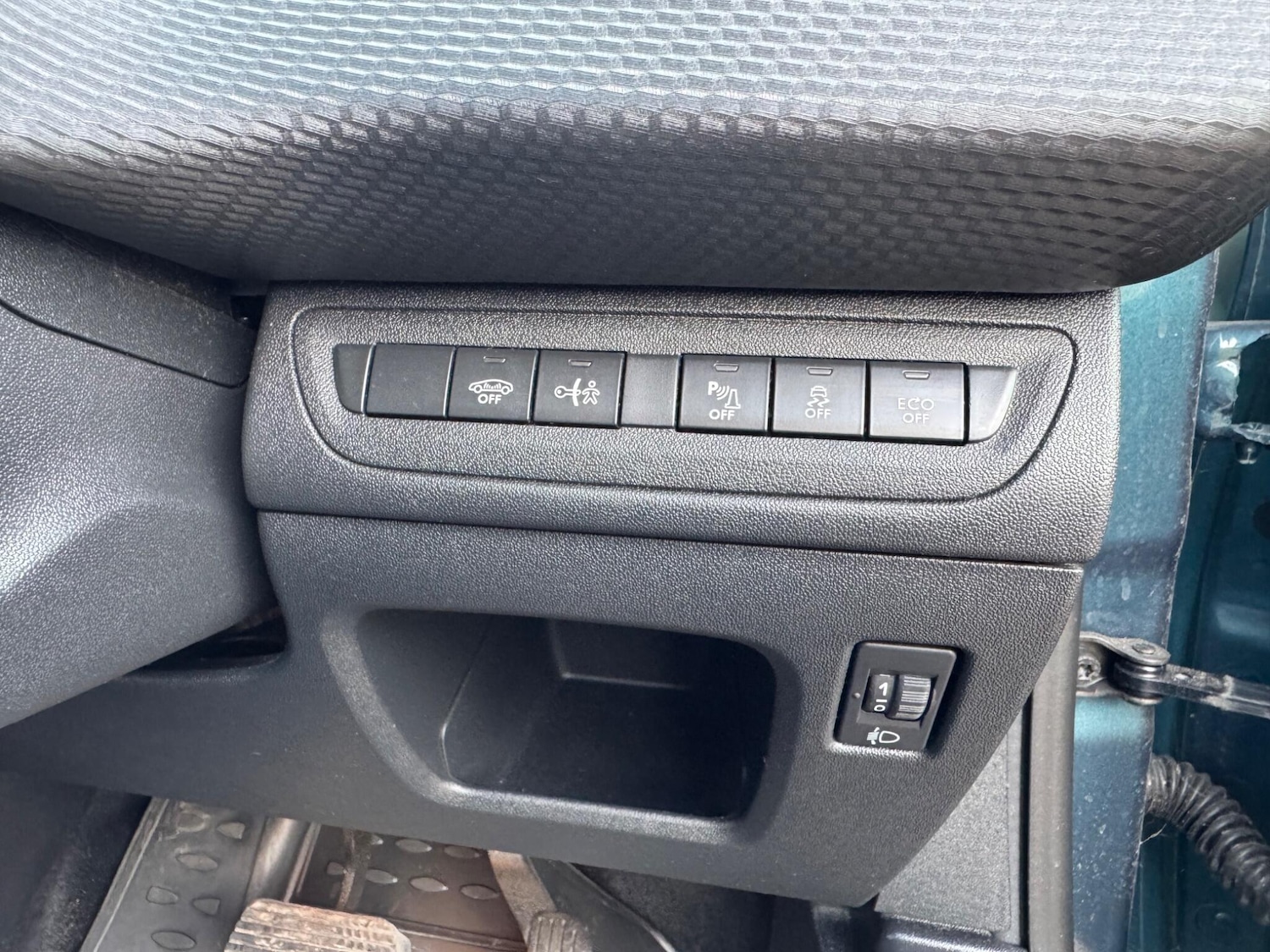 Used Peugeot 2008 2017 for sale - 78100938: Photo 24