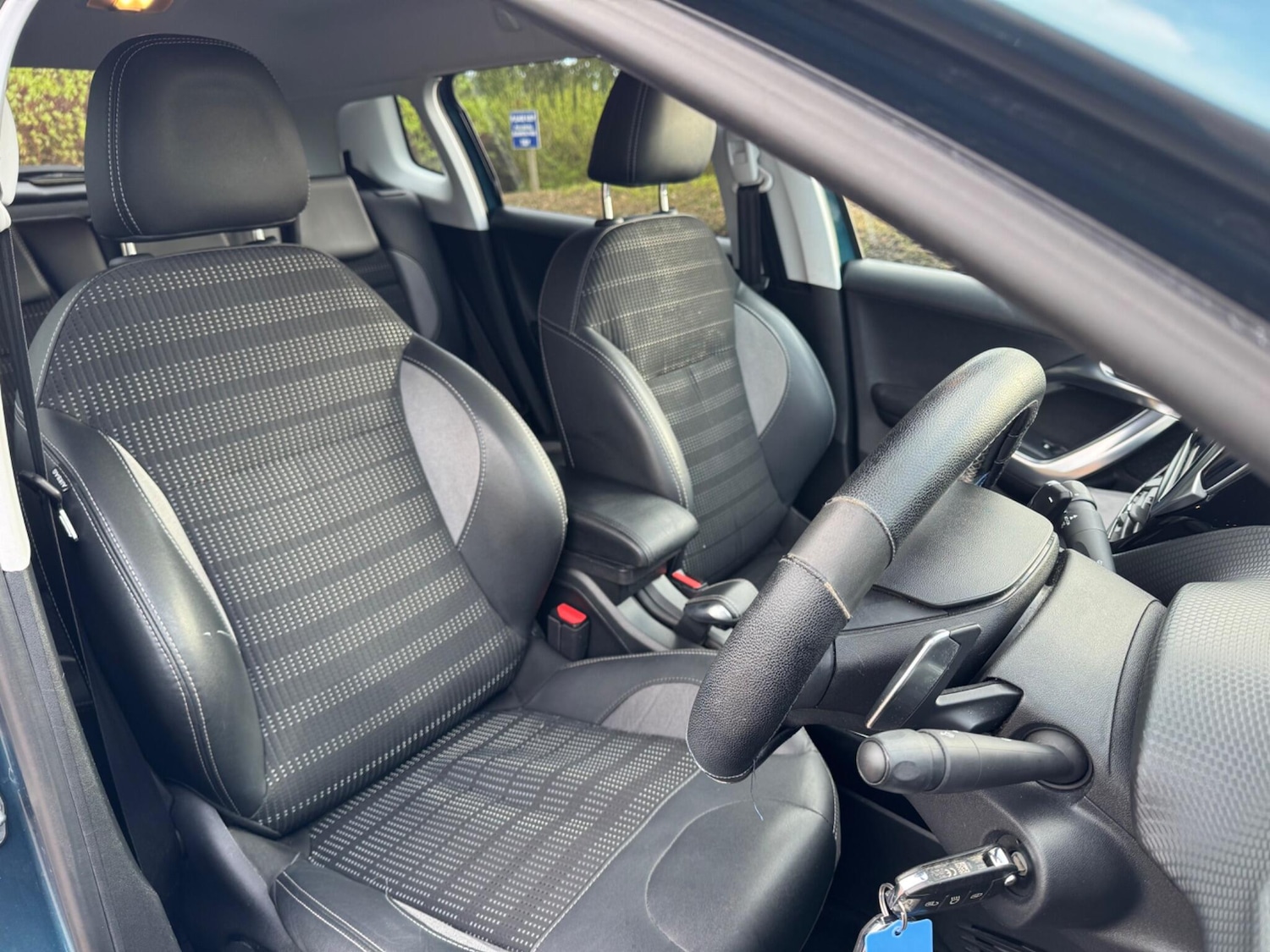 Used Peugeot 2008 2017 for sale - 78100938: Photo 32