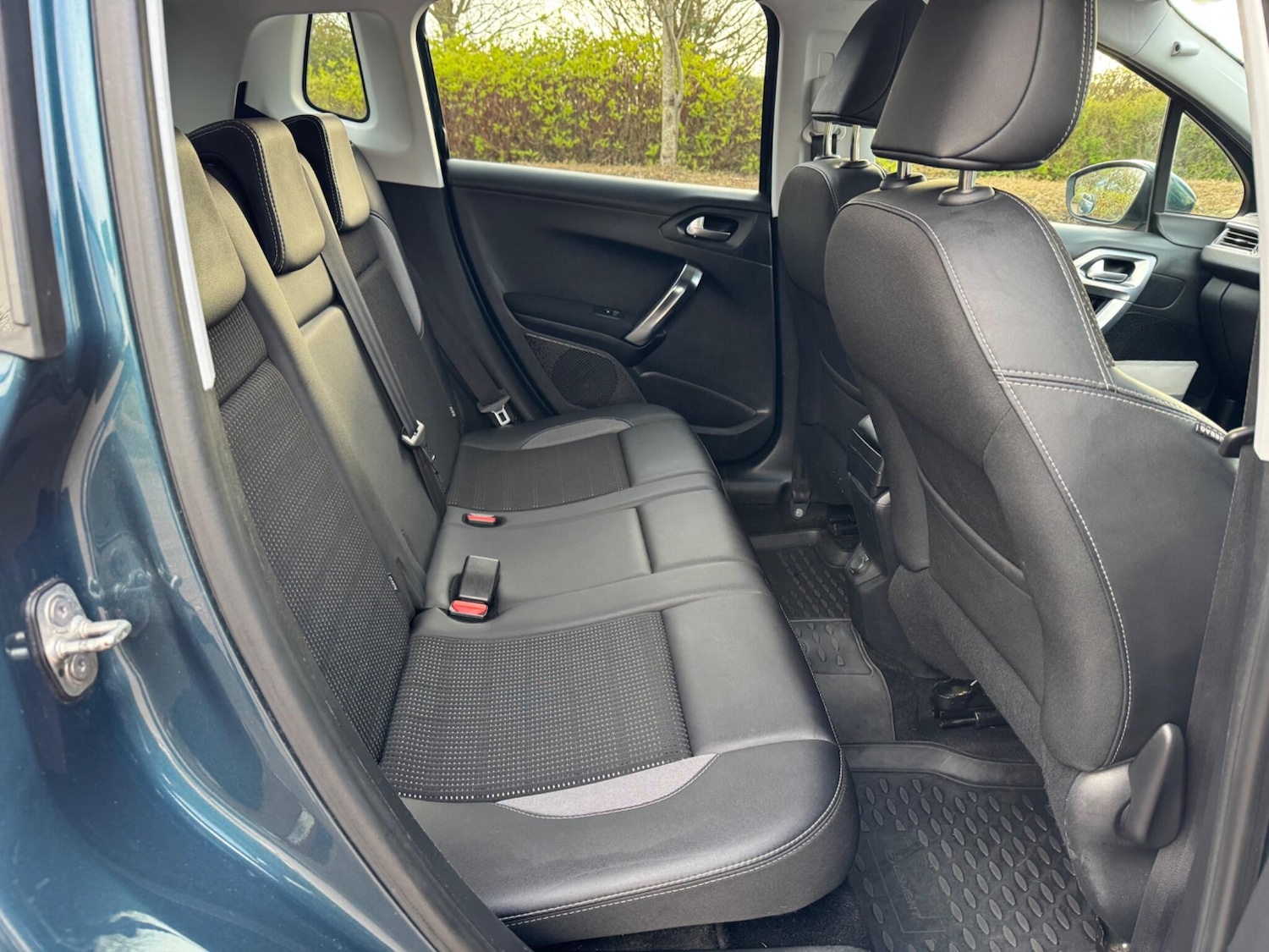 Used Peugeot 2008 2017 for sale - 78100938: Photo 35