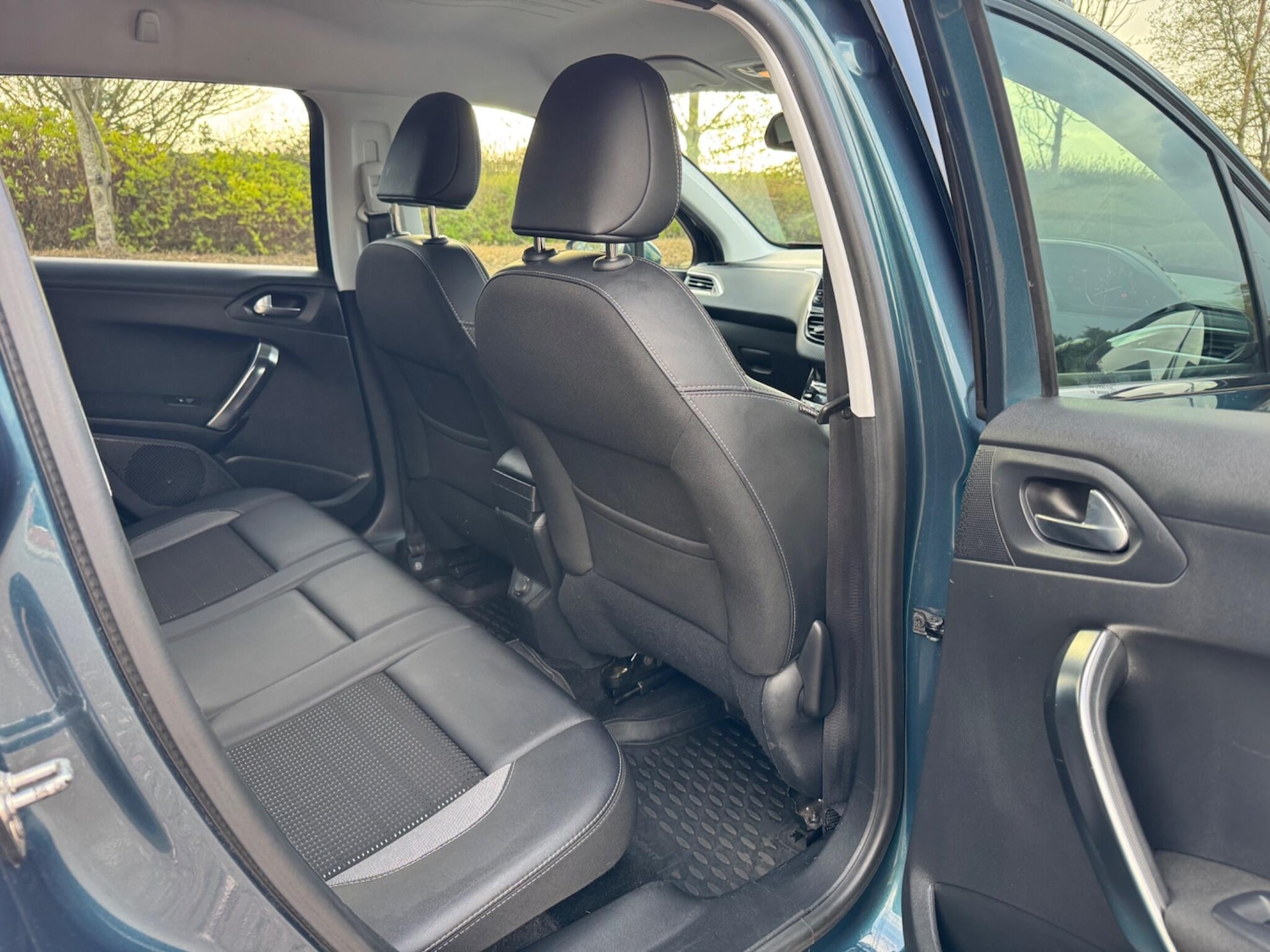 Used Peugeot 2008 2017 for sale - 78100938: Photo 36