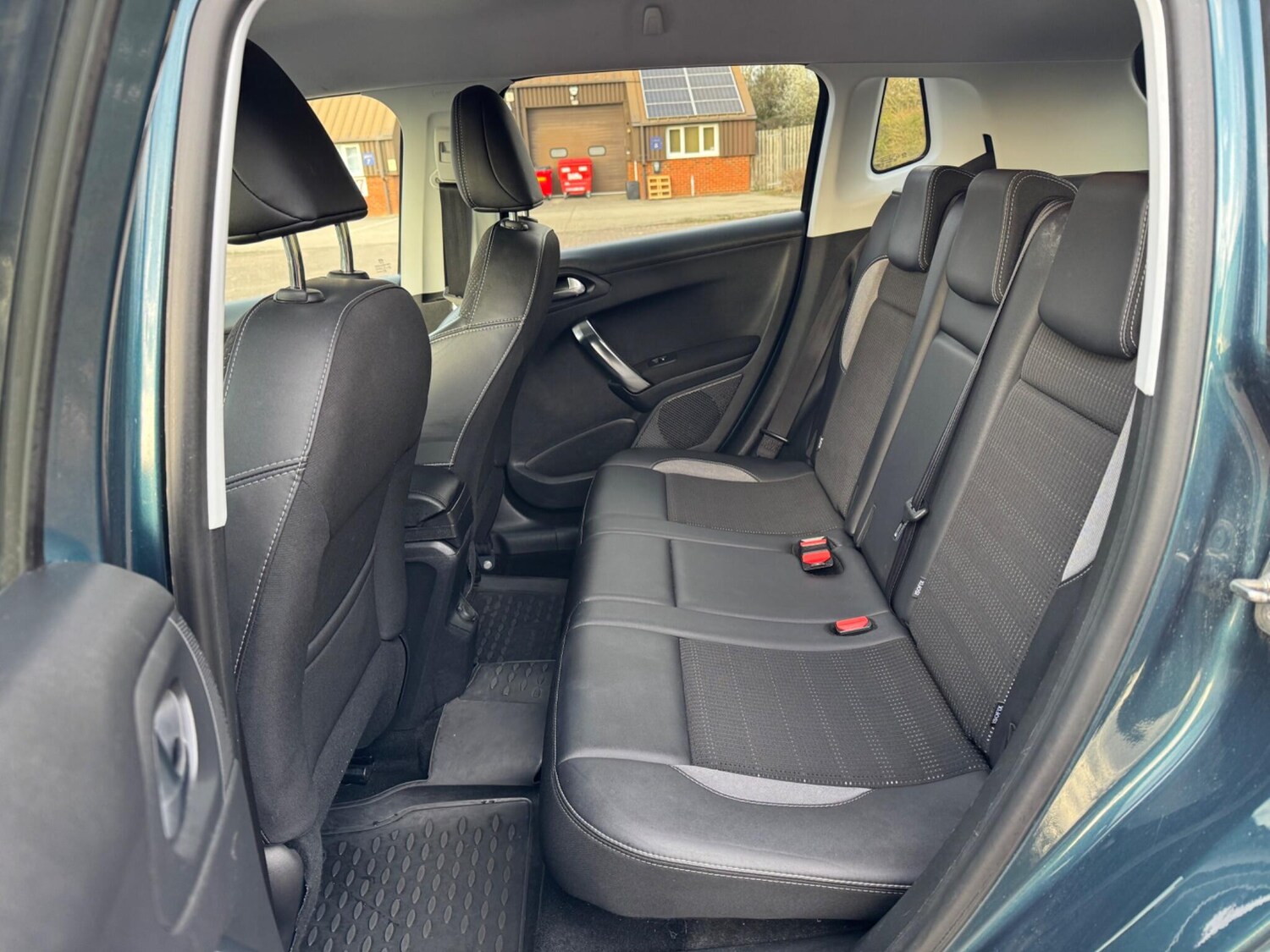 Used Peugeot 2008 2017 for sale - 78100938: Photo 41