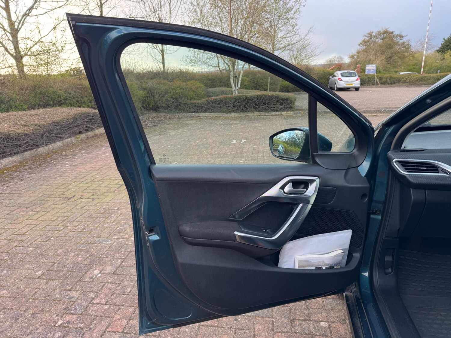 Used Peugeot 2008 2017 for sale - 78100938: Photo 47