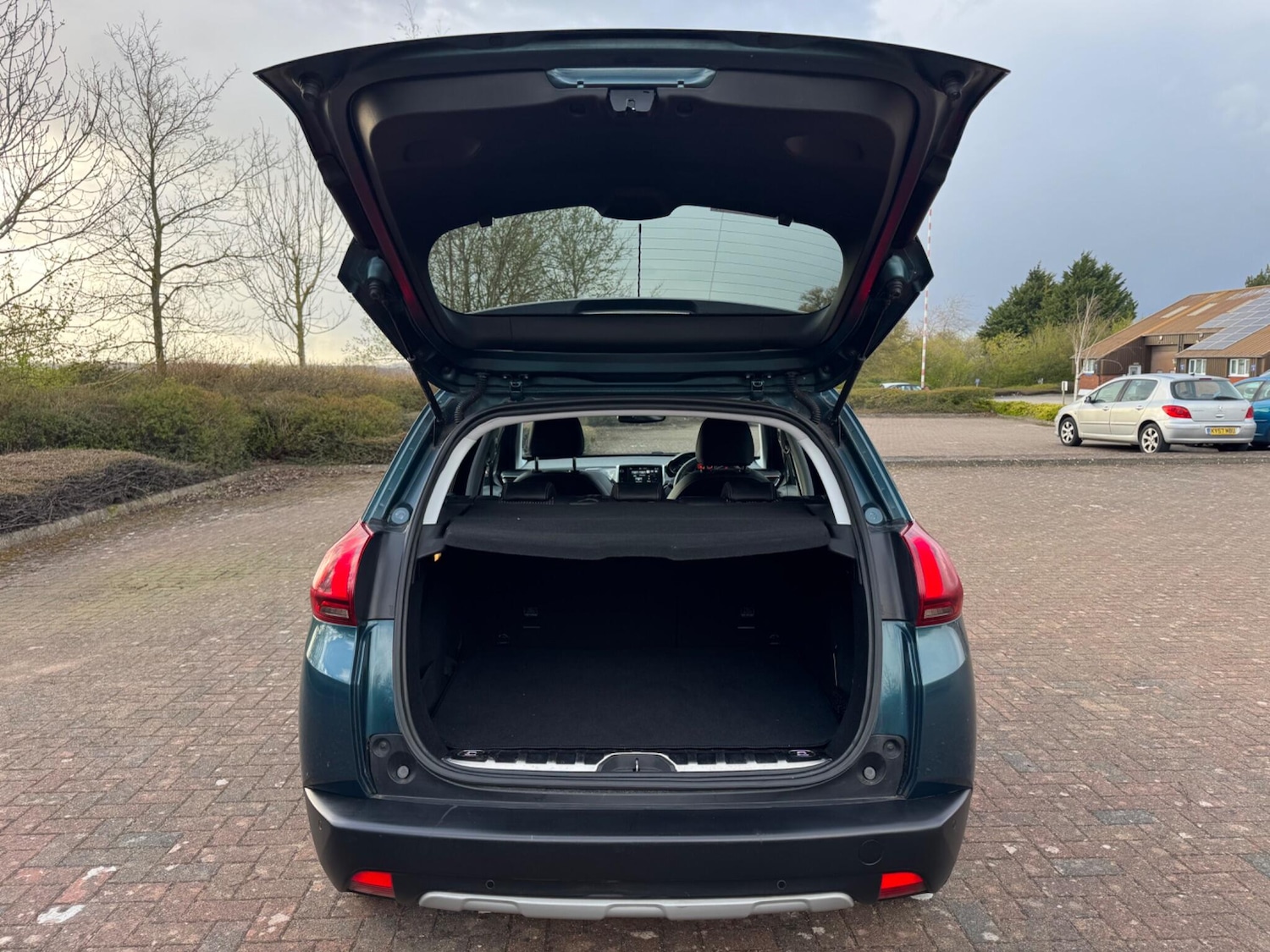 Used Peugeot 2008 2017 for sale - 78100938: Photo 51