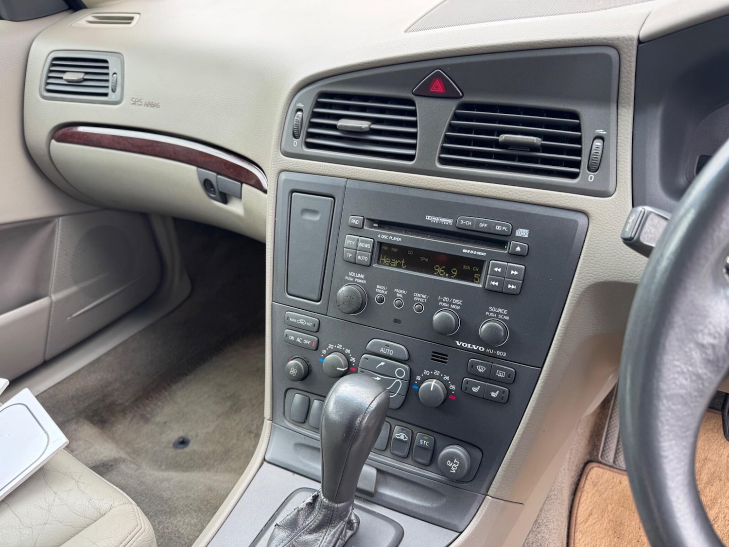 Used Volvo V70 2002 for sale - 77769082: Photo 12