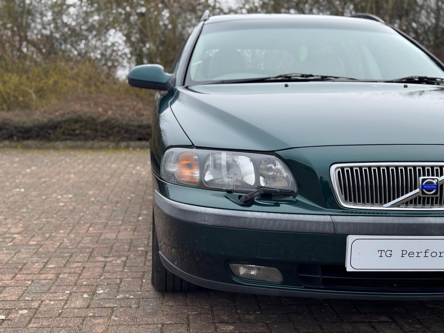 Used Volvo V70 2002 for sale - 77769082: Photo 2