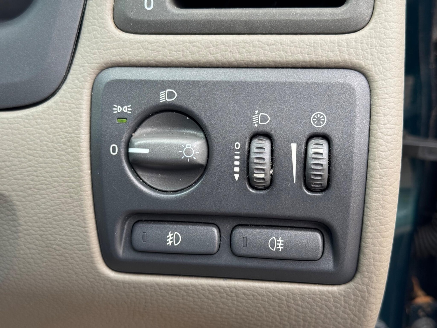 Used Volvo V70 2002 for sale - 77769082: Photo 26