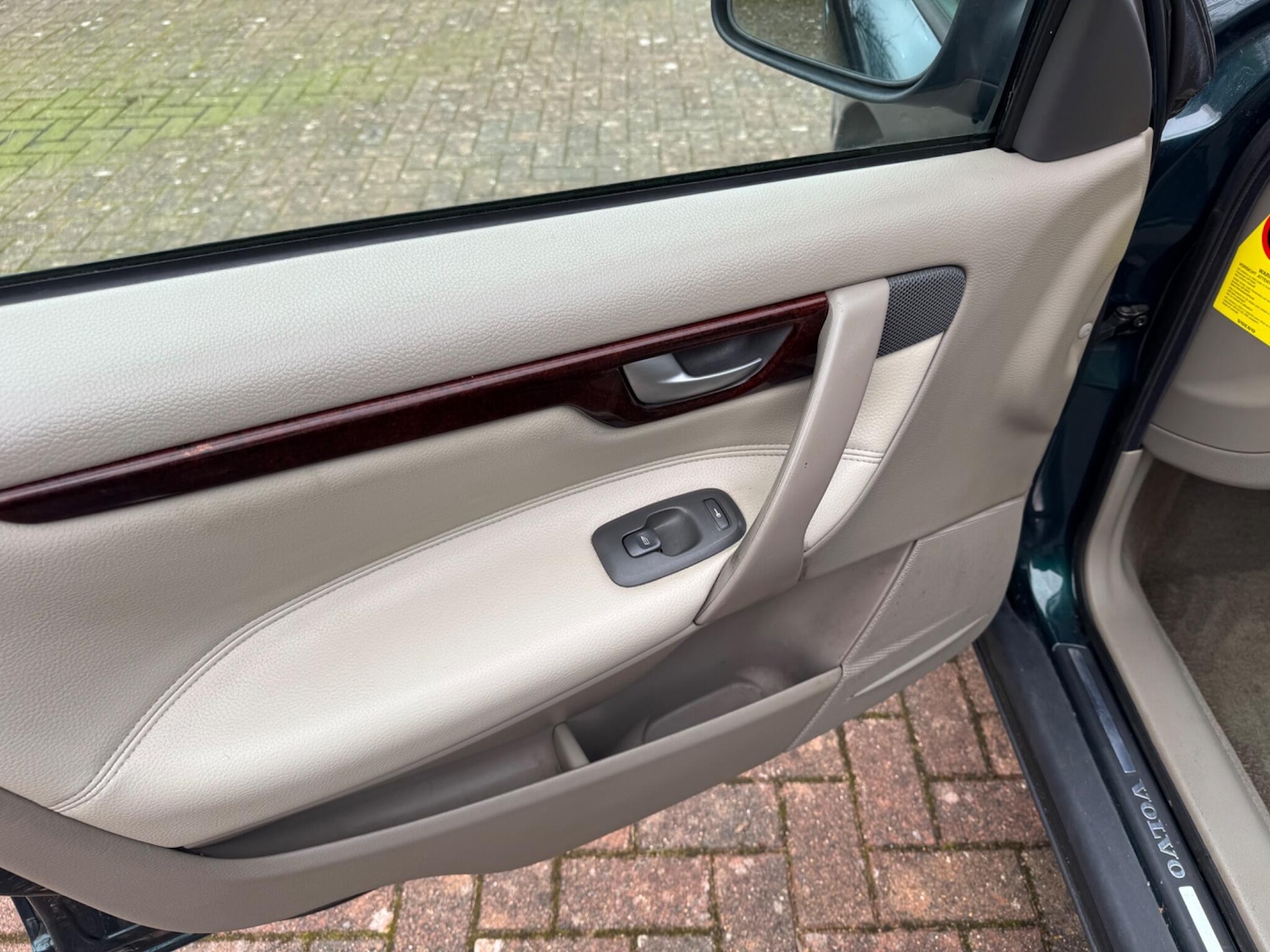 Used Volvo V70 2002 for sale - 77769082: Photo 29