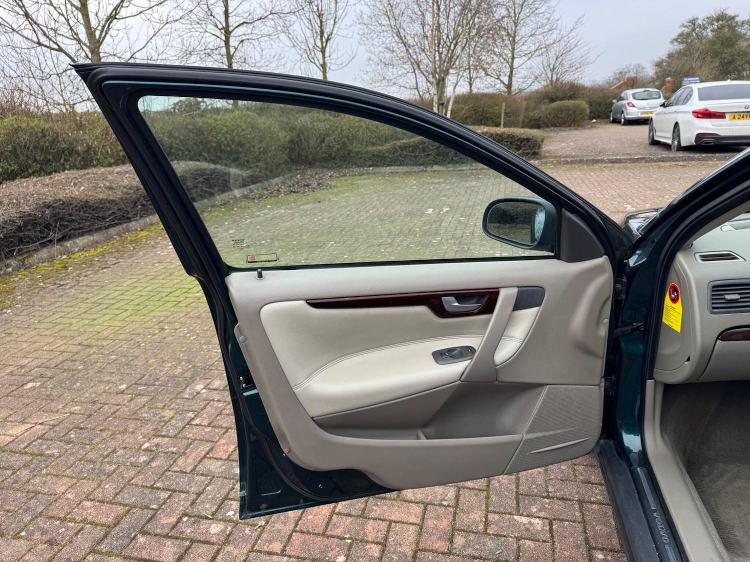 Used Volvo V70 2002 for sale - 77769082: Photo 30