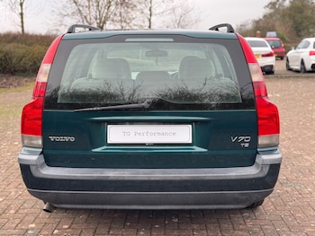 Used Volvo V70 2002 for sale - 77769082: Photo