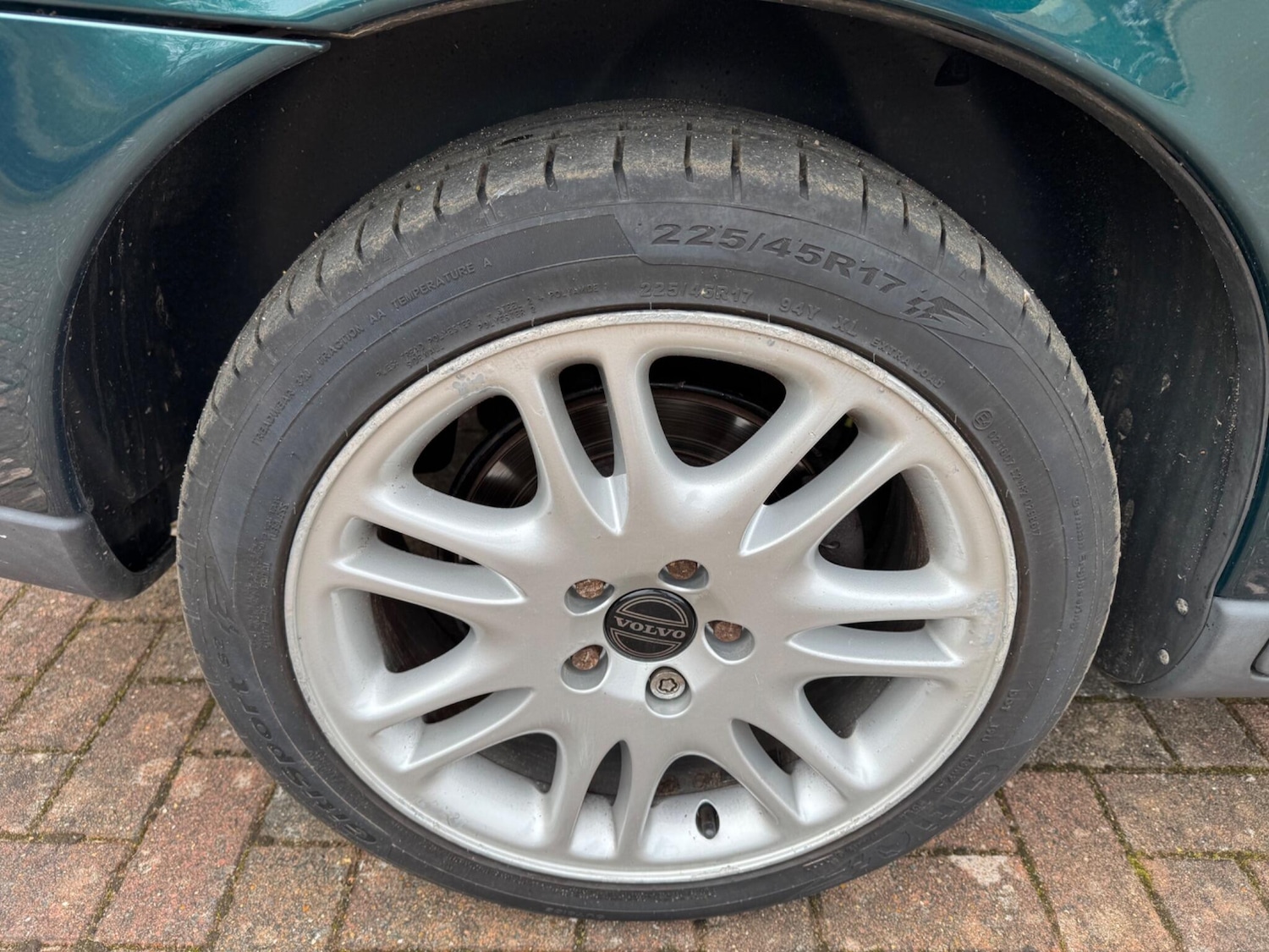 Used Volvo V70 2002 for sale - 77769082: Photo 40