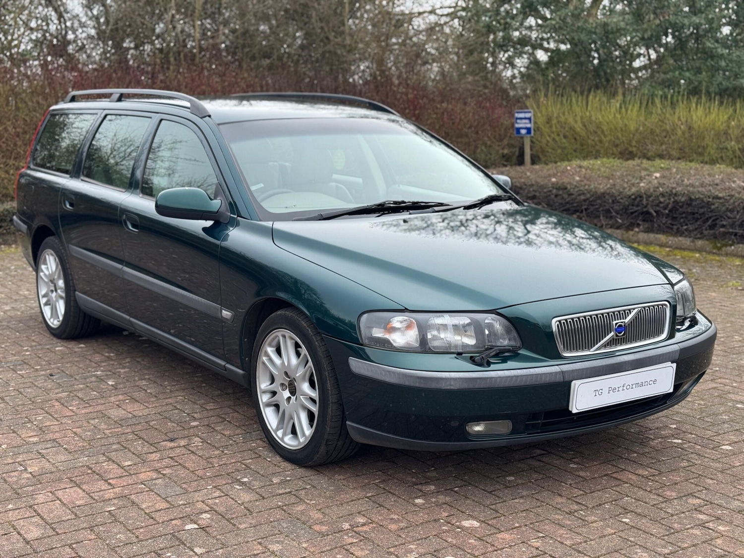 Used Volvo V70 2002 for sale - 77769082: Photo 6