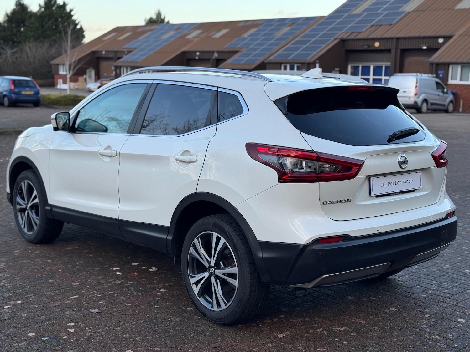 Used Nissan Qashqai 2018 for sale - 76825150: Photo 2