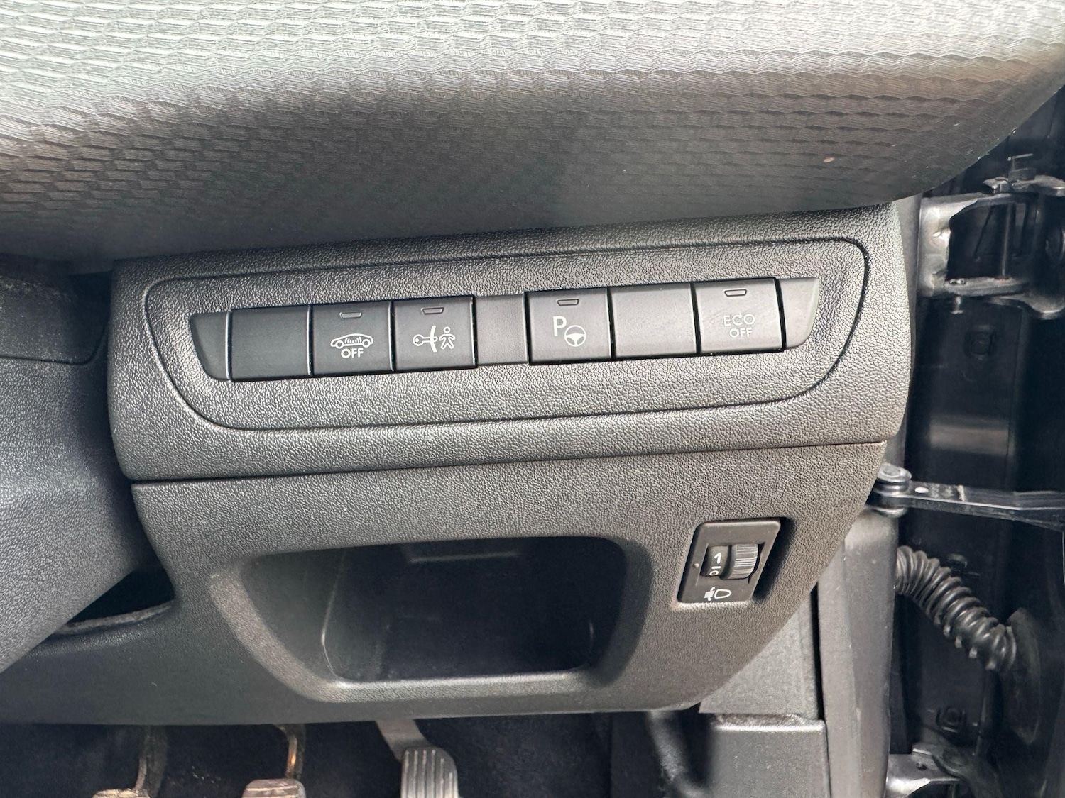 Used Peugeot 208 for sale - 76994979: Photo 31